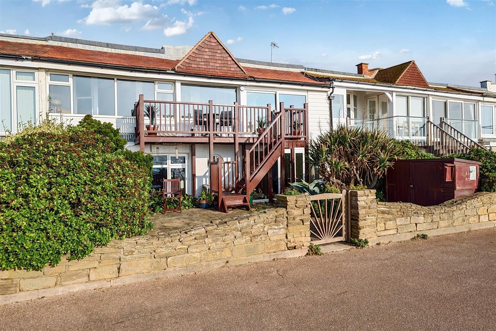 Additional image 2 of 3 bed flat for saleChannel View, Bexhill-On-Sea TN40