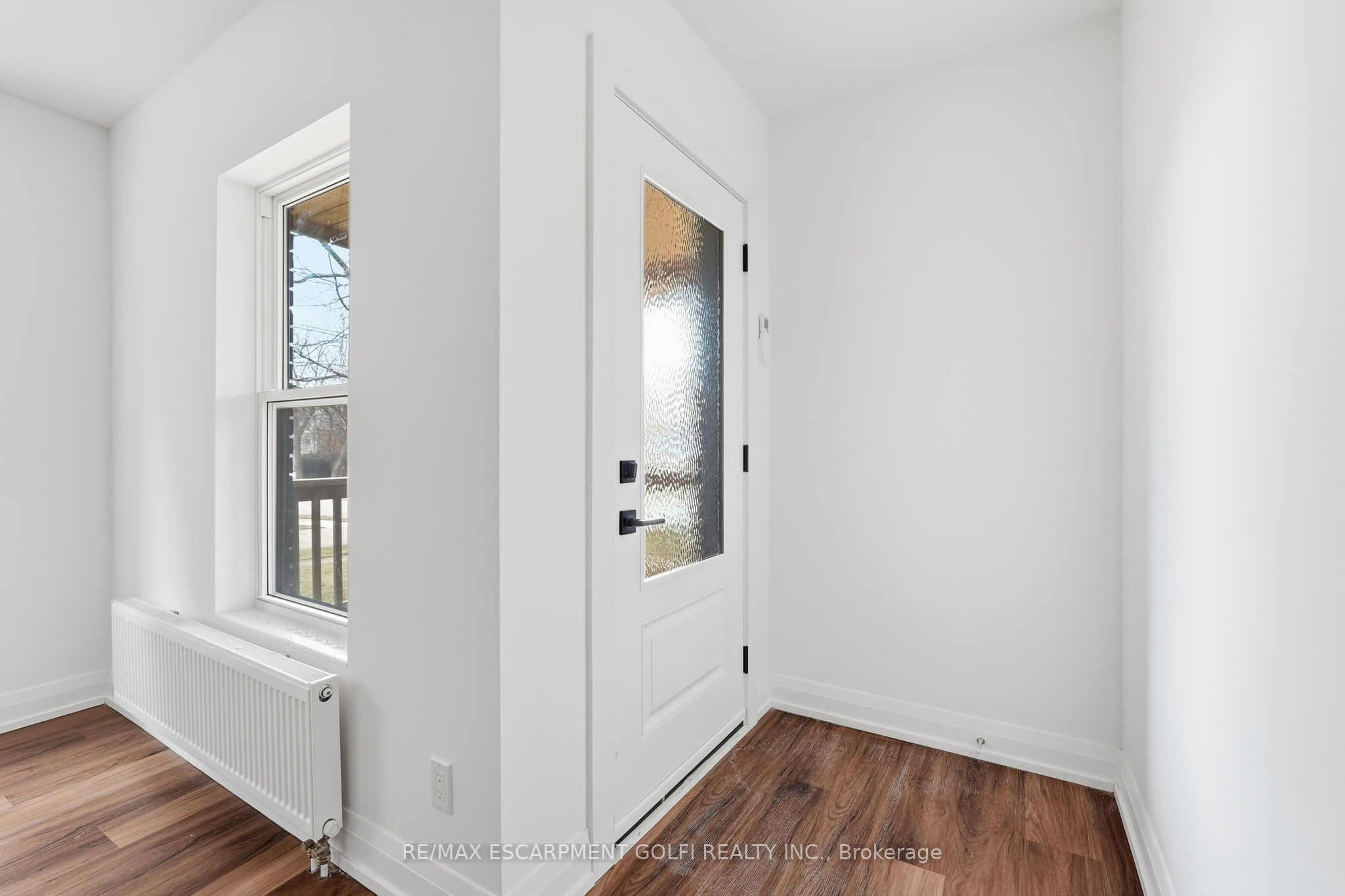 Additional image 3 of 2-4876 Simcoe Street, Niagara Falls, ON, L2E 1V9