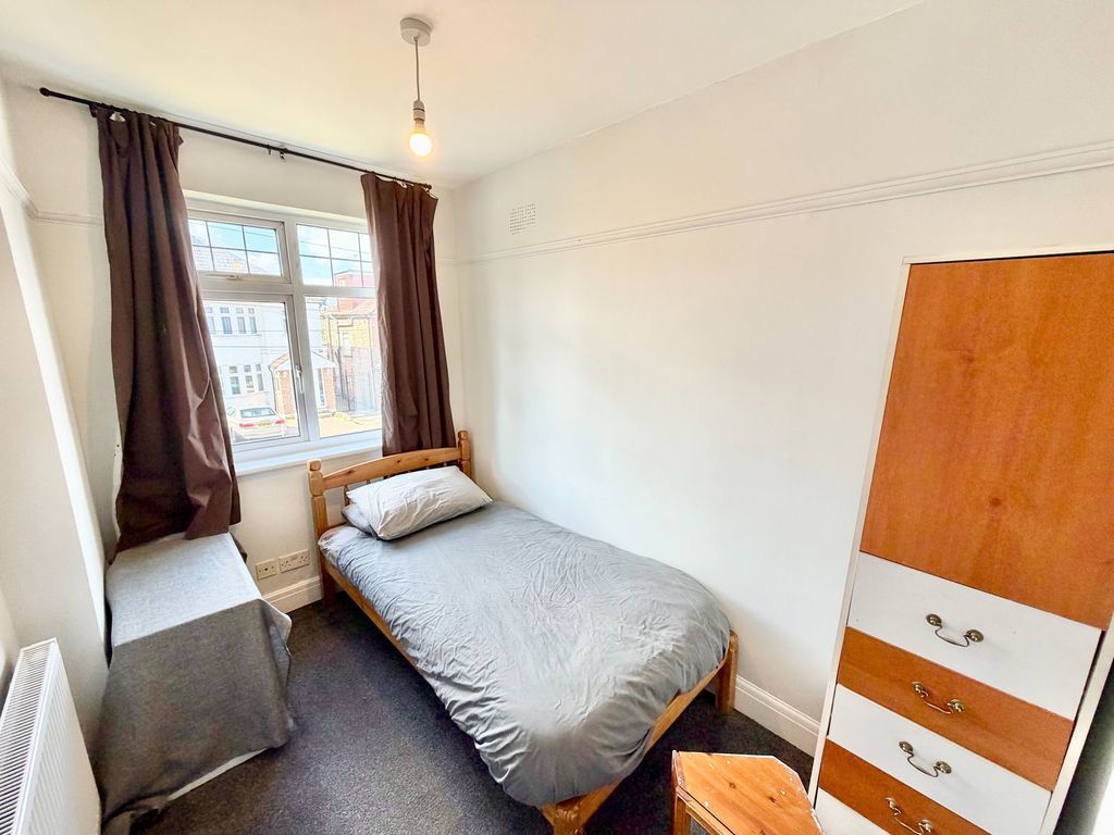 Additional image 19 of 4 bed semi-detached house for saleSt. Georges Avenue, Kingsbury, London NW9