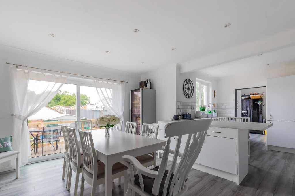 Additional image 5 of 4 bed semi-detached house for saleSolva Avenue, Cardiff CF14