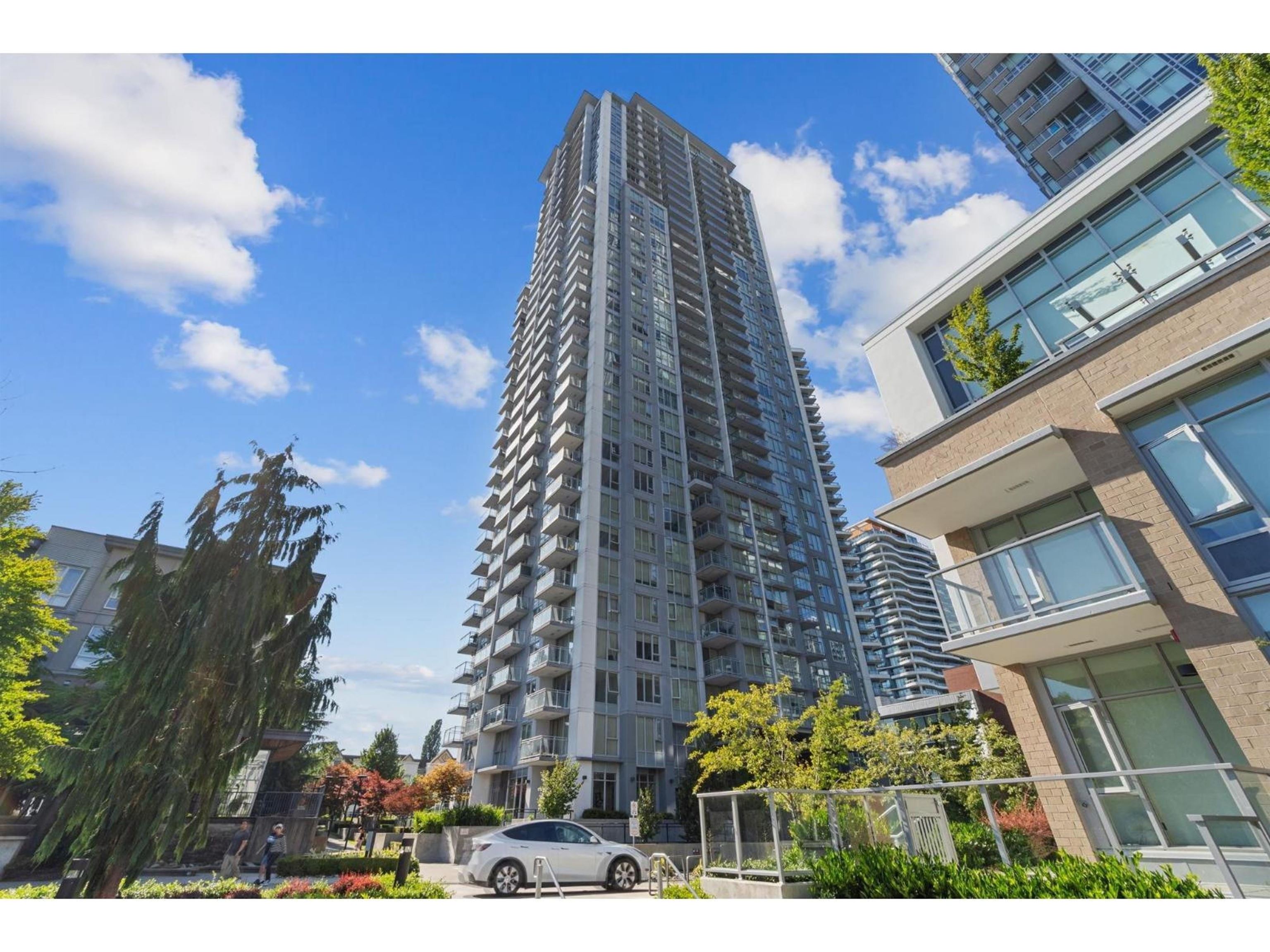 605-13325 102a Avenue, Surrey, BC, V3T 0J5
