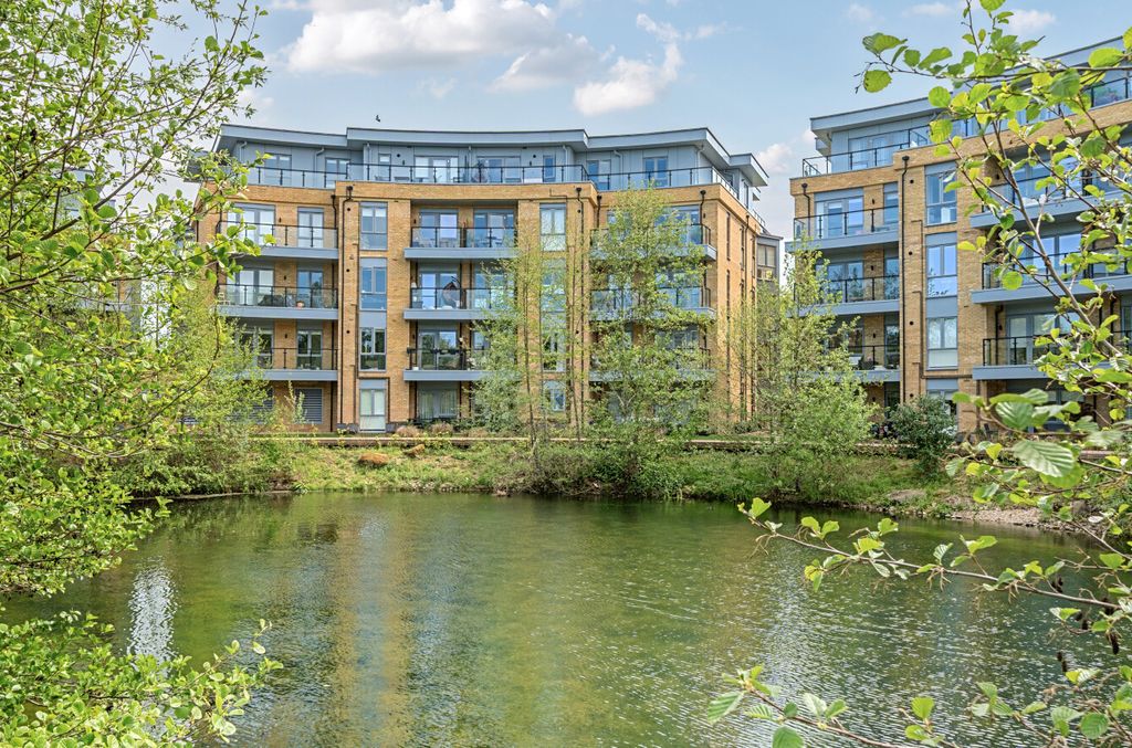 2 bed flat for saleRoman Way, Beckenham, Kent BR3