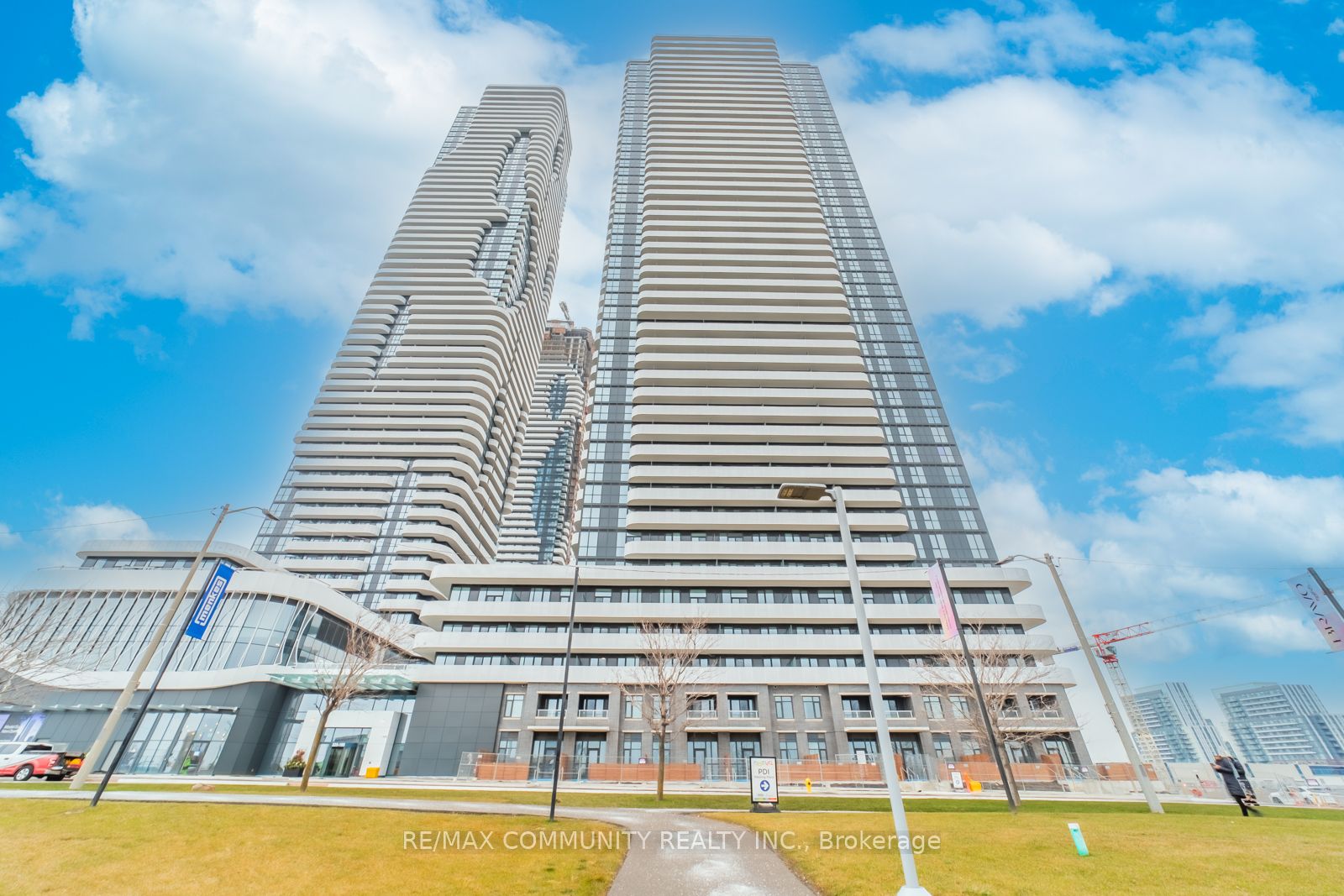 716-195 Commerce Street, Vaughan, ON, L4K 0P9
