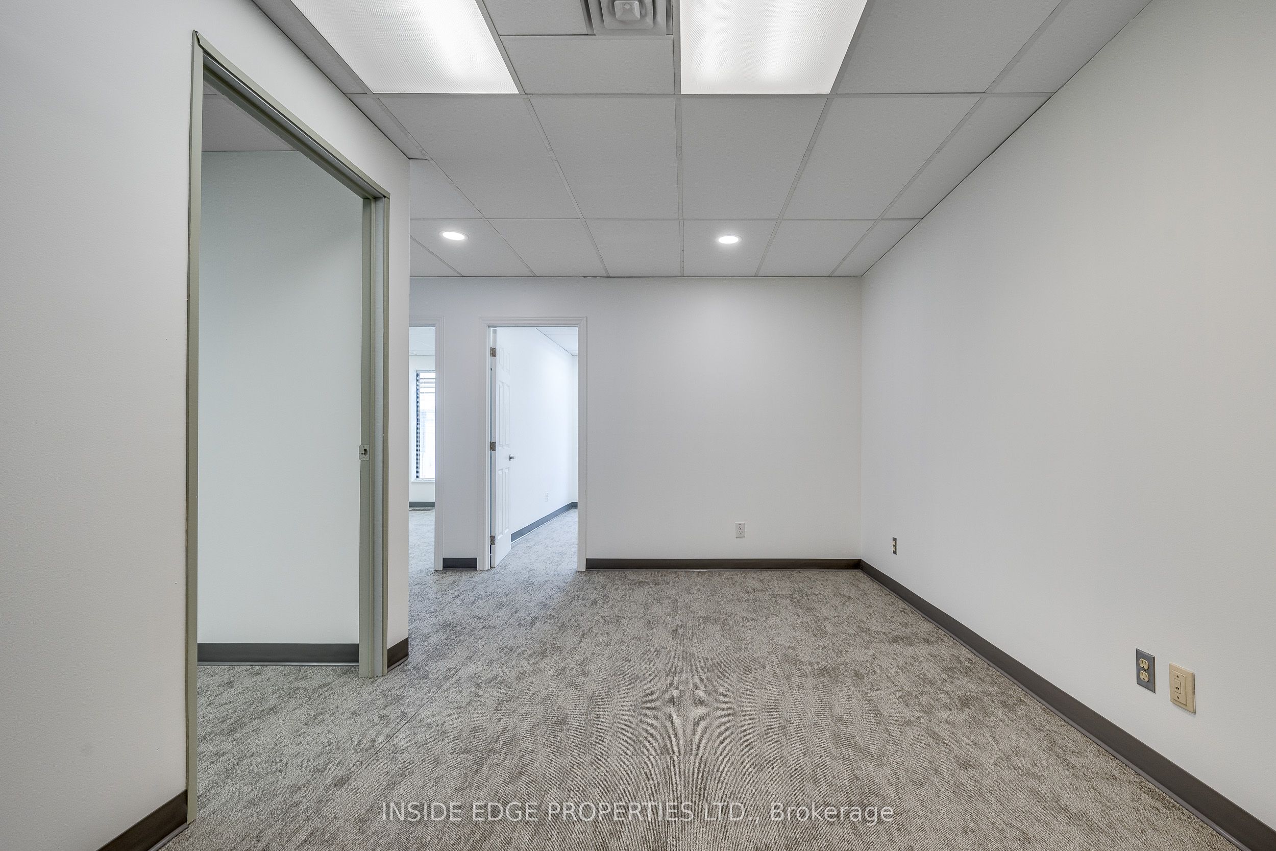 Additional image 3 of 202-1673 Carling Avenue, Ottawa, ON, K2A 0Y2