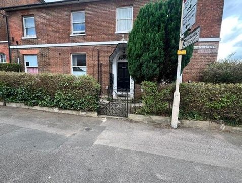 Russell Street, Reading RG1