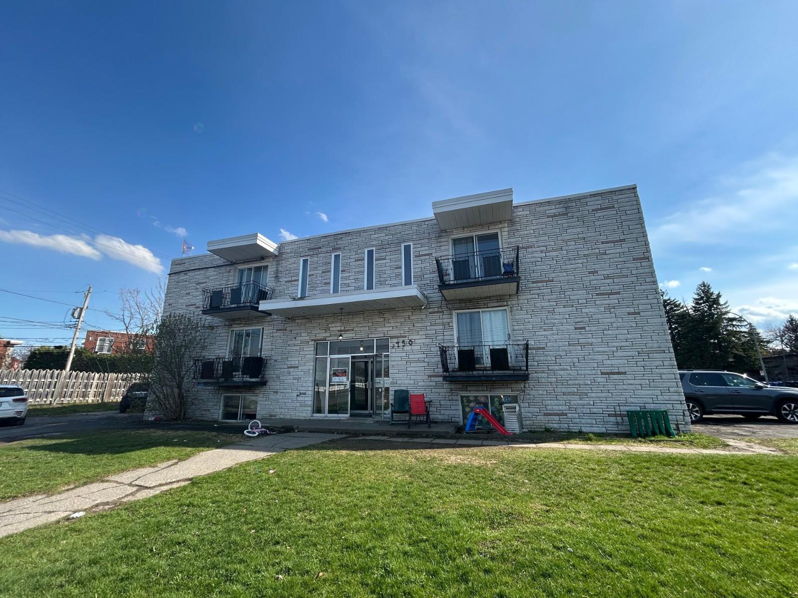 2750 Rue Plessis