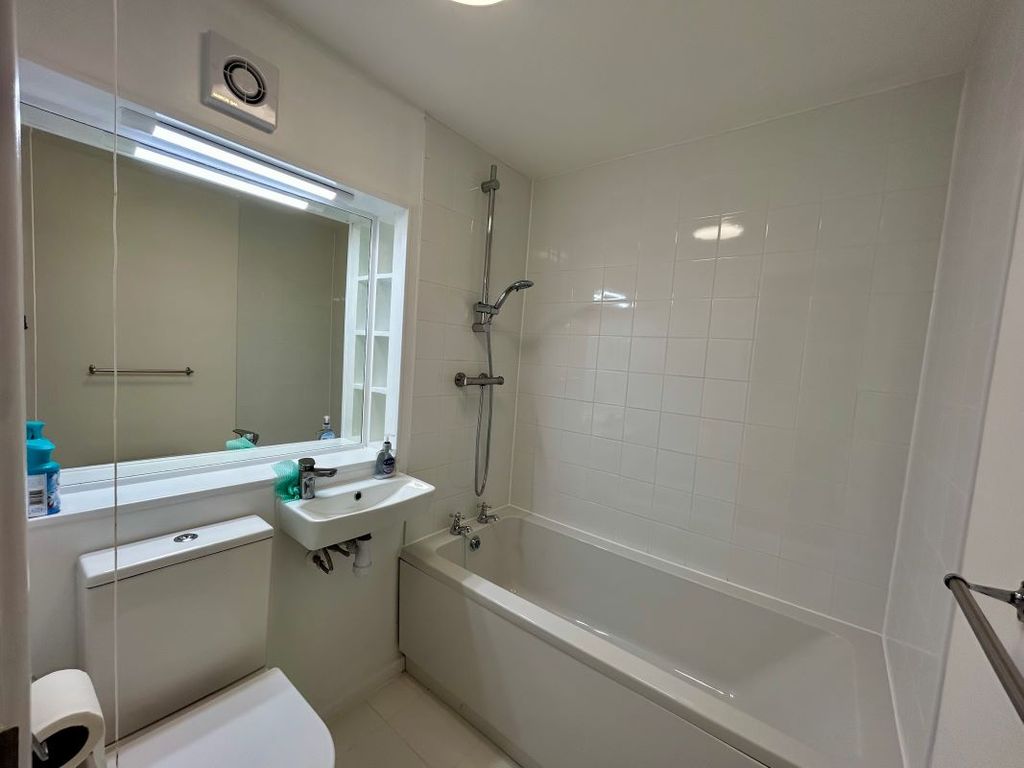 Additional image 5 of Studio for saleFlat 3 Wykes Gate, Downes Street, Bridport, Dorset DT6