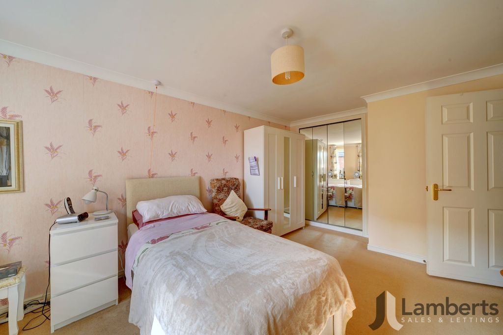 Additional image 7 of 1 bed flat for saleNew Road, Studley B80
