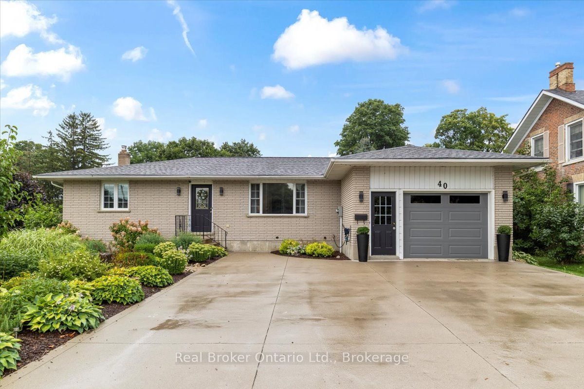 40 Arthur Street W, Minto, ON, N0G 1Z0