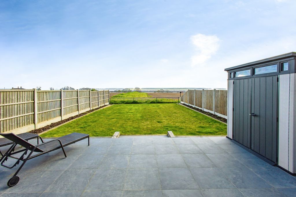 Additional image 41 of 4 bed detached house for saleCastle Road, Benfleet SS7