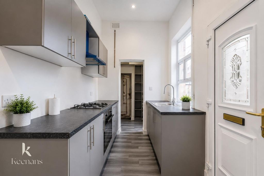 Additional image 7 of 2 bed flat for saleNew Market Street, Colne BB8