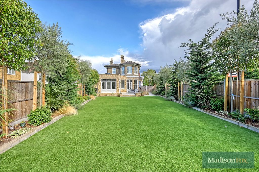 Additional image 46 of 5 bed detached house for saleQueens Road, Buckhurst Hill, Essex IG9