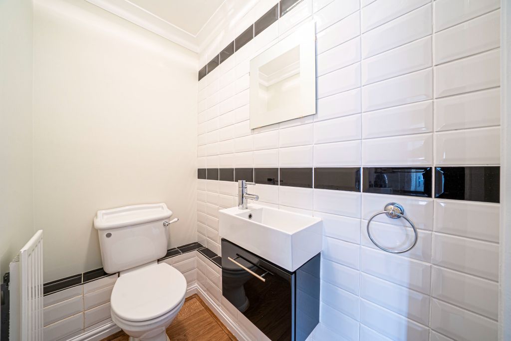 Additional image 4 of 6 bed detached house for saleElizabeth Court, Penton Corner SP11