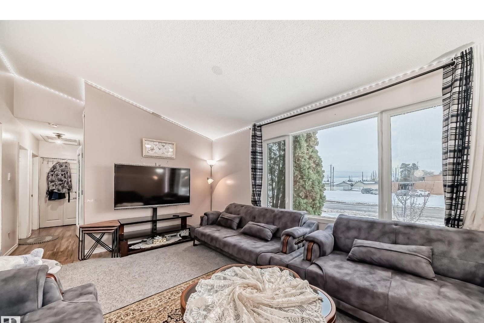 Additional image 8 of 6807 Delwood Road NW, Edmonton, AB, T5C3A6