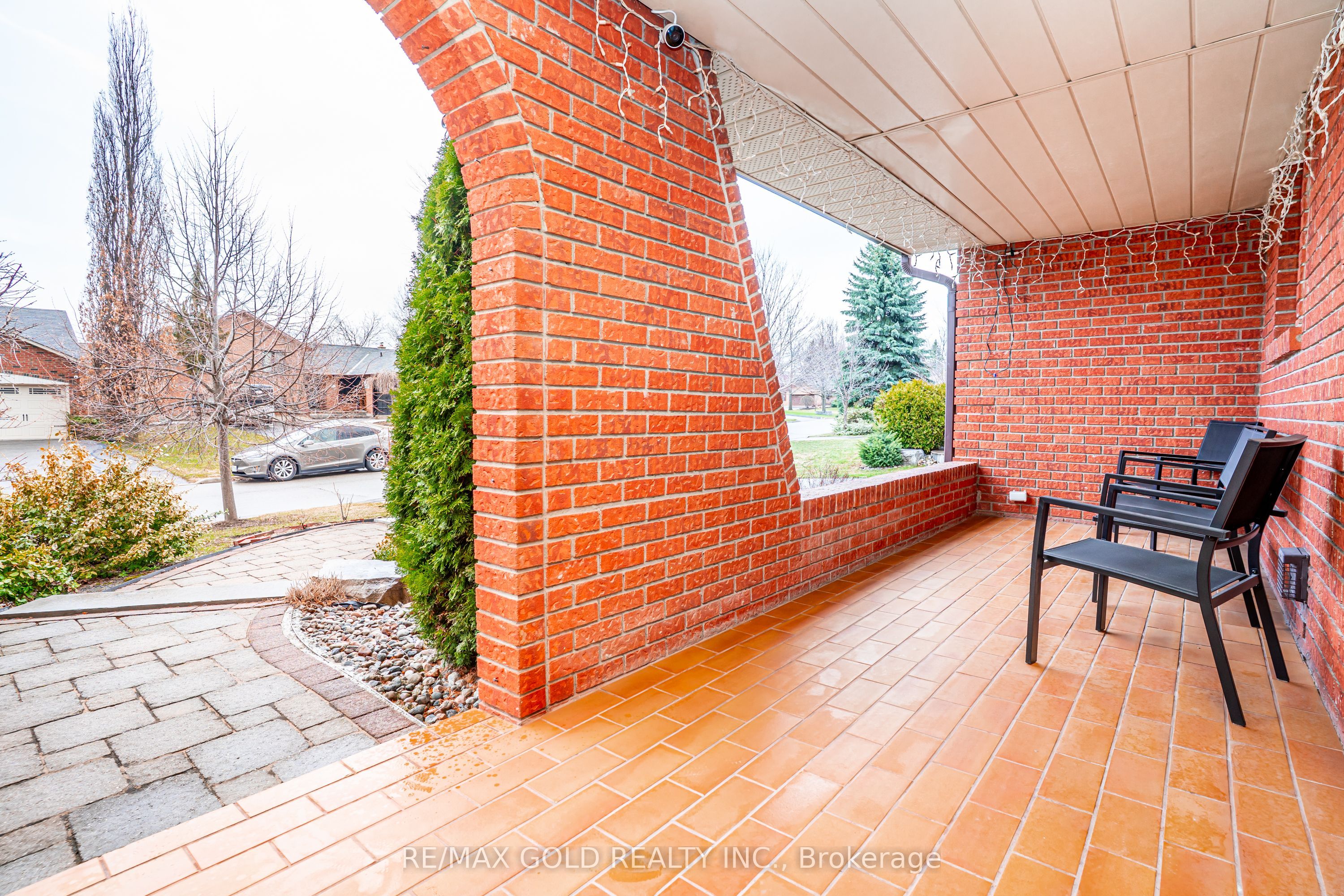 Additional image 4 of 8 Oldham Crescent, Brampton, ON, L6Z 1W3