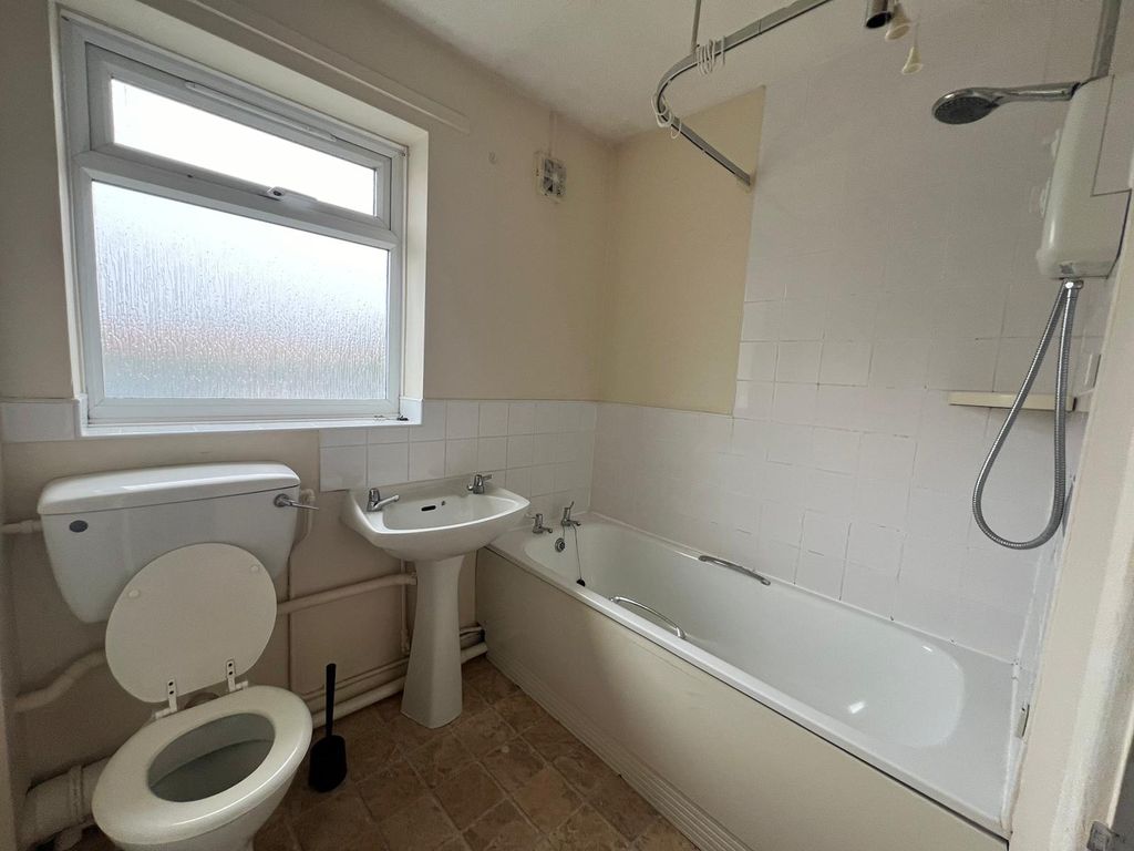 Additional image 5 of 2 bed flat for saleJennings Way, Diss IP22
