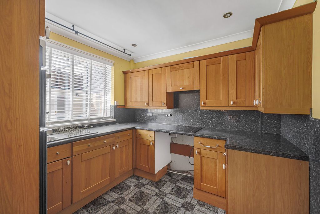Additional image 8 of 3 bed semi-detached bungalow for saleForest Avenue, Cefn Hengoed, Hengoed CF82