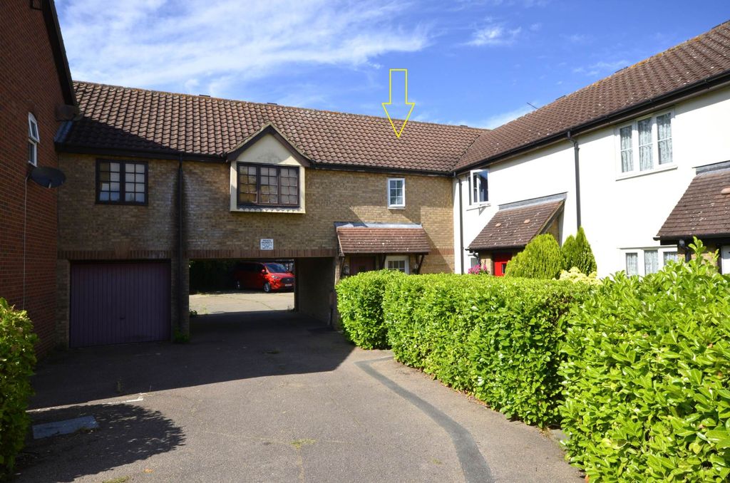 2 bed maisonette for saleHammonds Lane, Billericay CM11