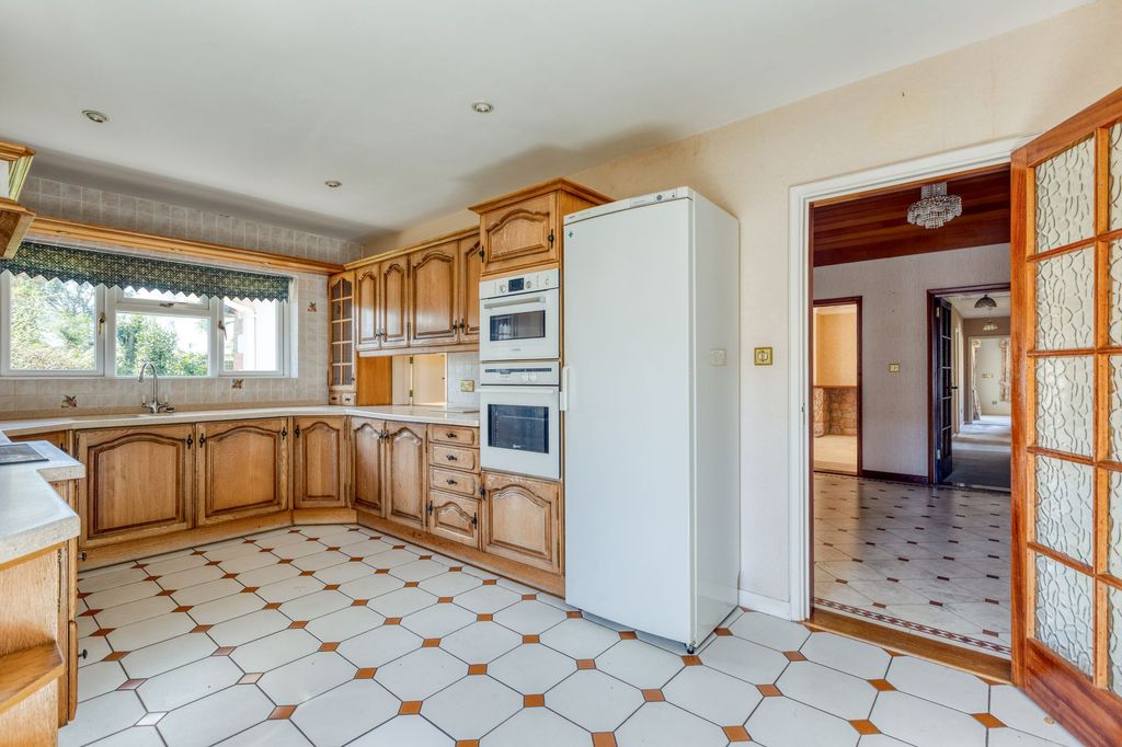 Additional image 10 of 3 bed bungalow for saleLe Parcot, La Longue Rue, St Martin JE3