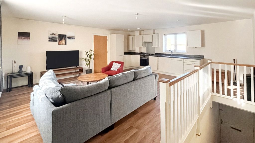 2 bed flat for saleWeir Road, Bexley, Kent DA5 photo 4