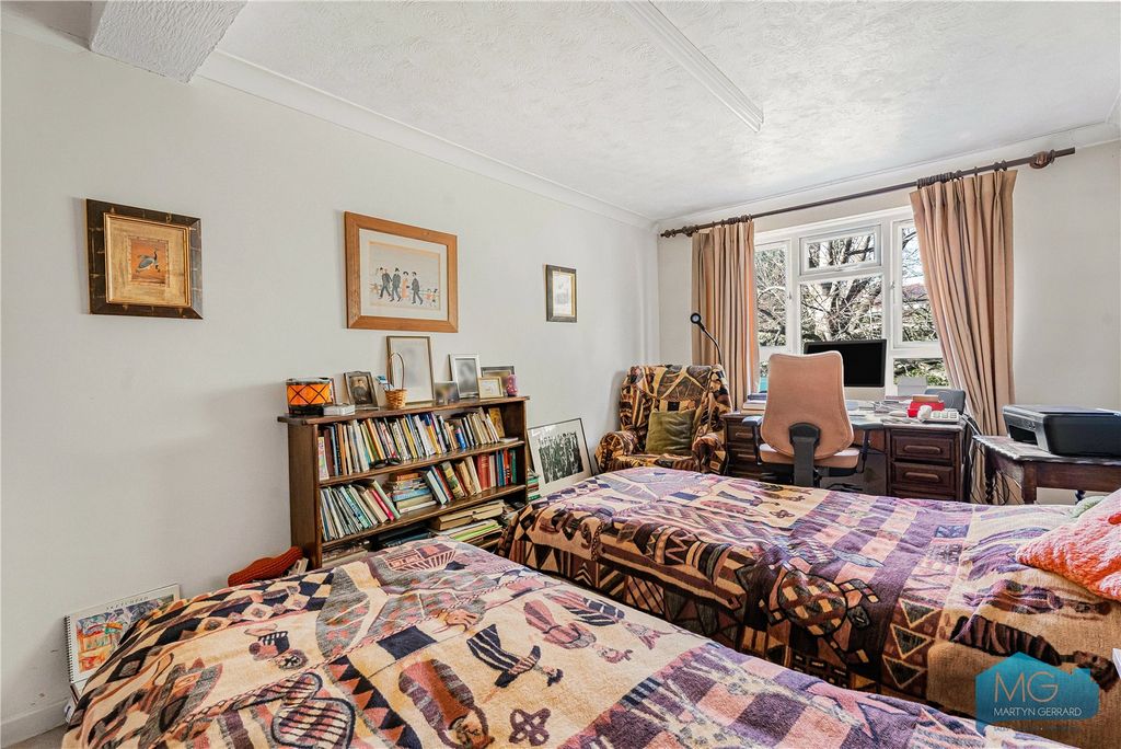 Additional image 18 of 2 bed flat for saleThe Highlands, Abbotts Road, Barnet EN5