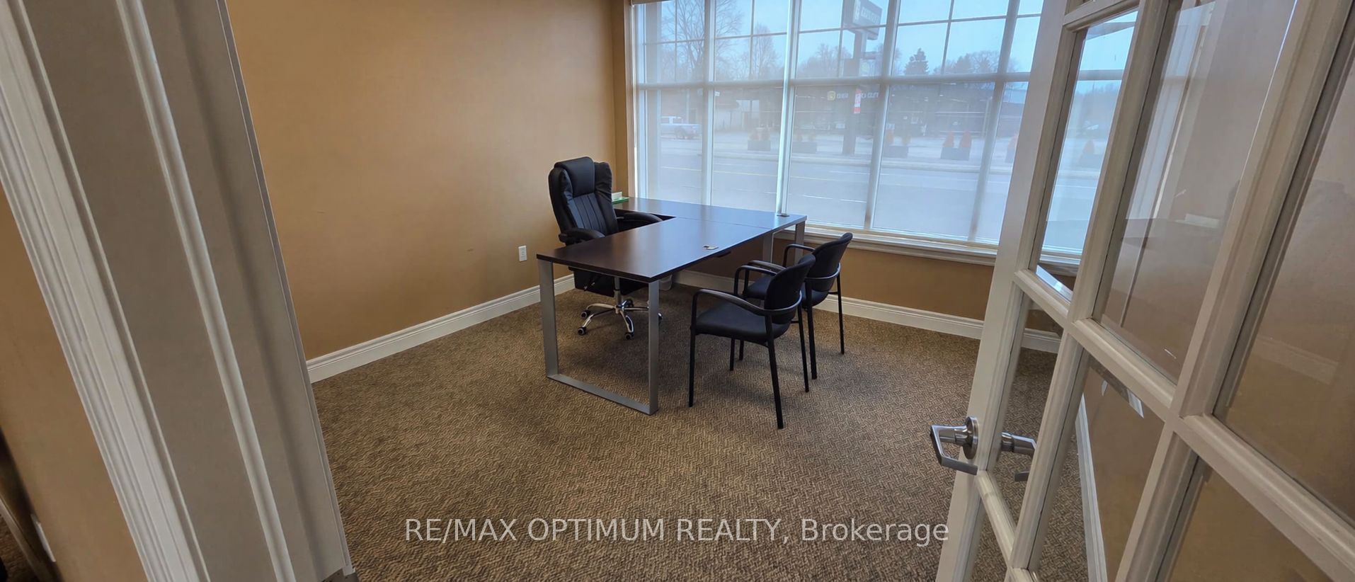 Additional image 3 of G - T4 Room -400 Dundas Street, Whitby, ON, L1N 0K1