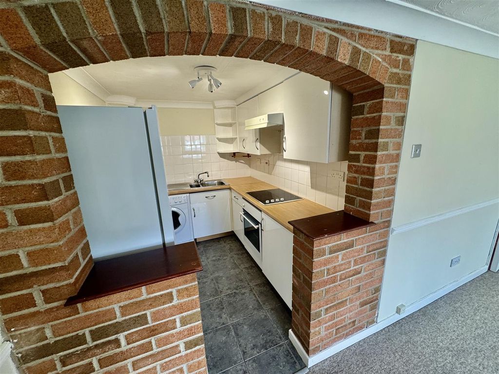 1 bed flat for saleRiverside Mill, The Back, Chepstow NP16 photo 4