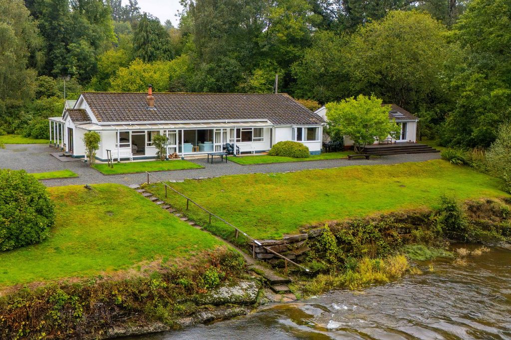 6 bed chalet for saleThe Bungalows, Pendre, Builth Wells LD2