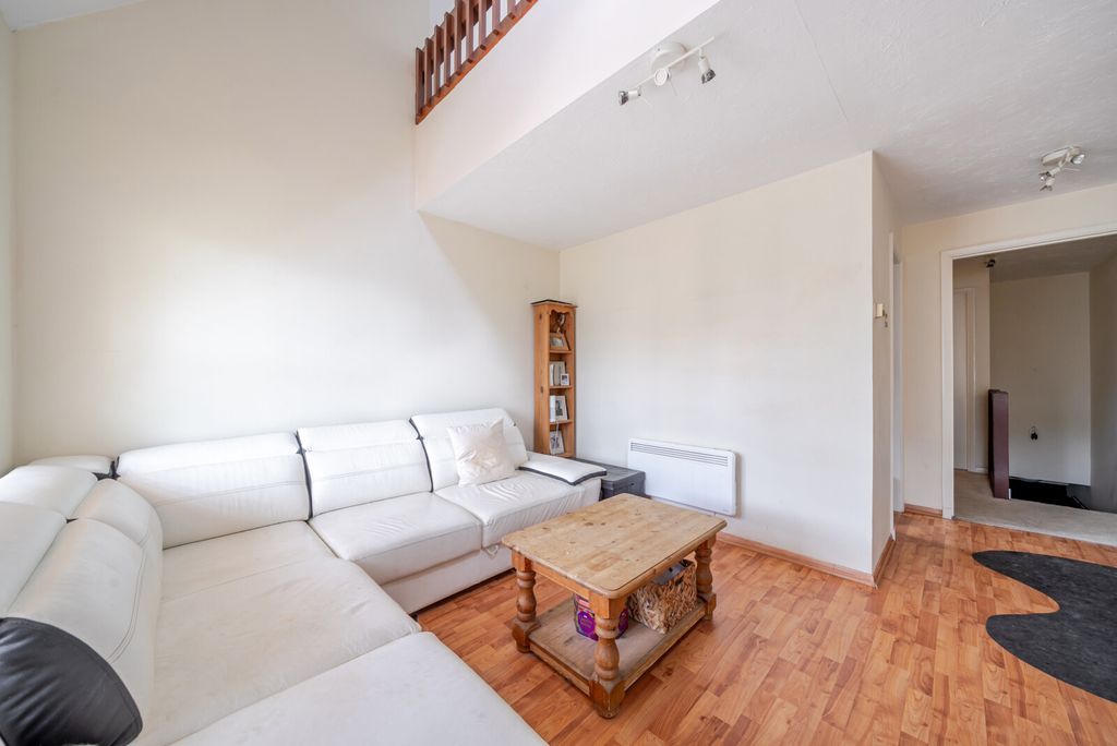 Additional image 8 of 2 bed maisonette for saleBadgers Close, Woking GU21