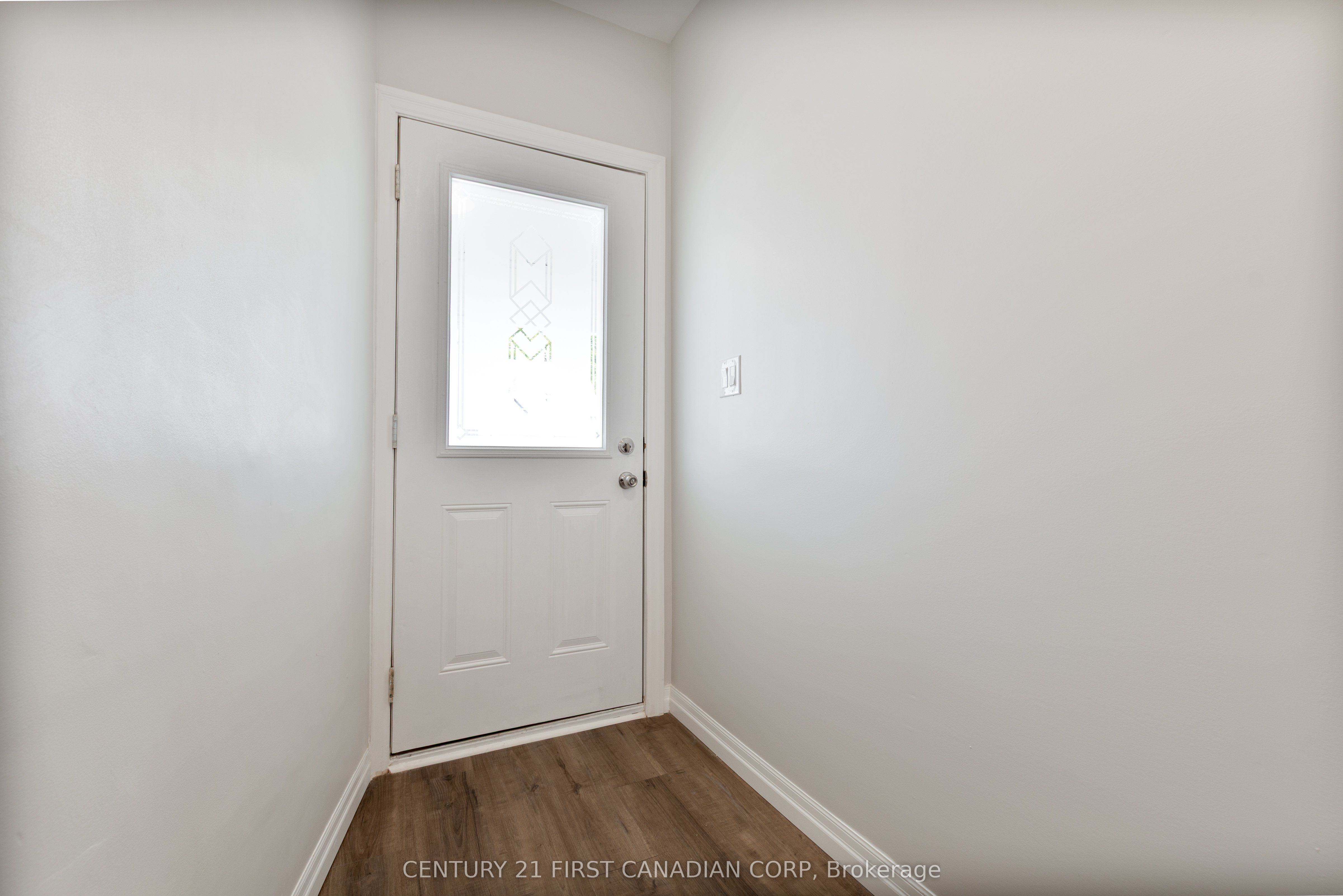 Additional image 3 of Main-35 Inkerman Street, St. Thomas, ON, N5P 3E9