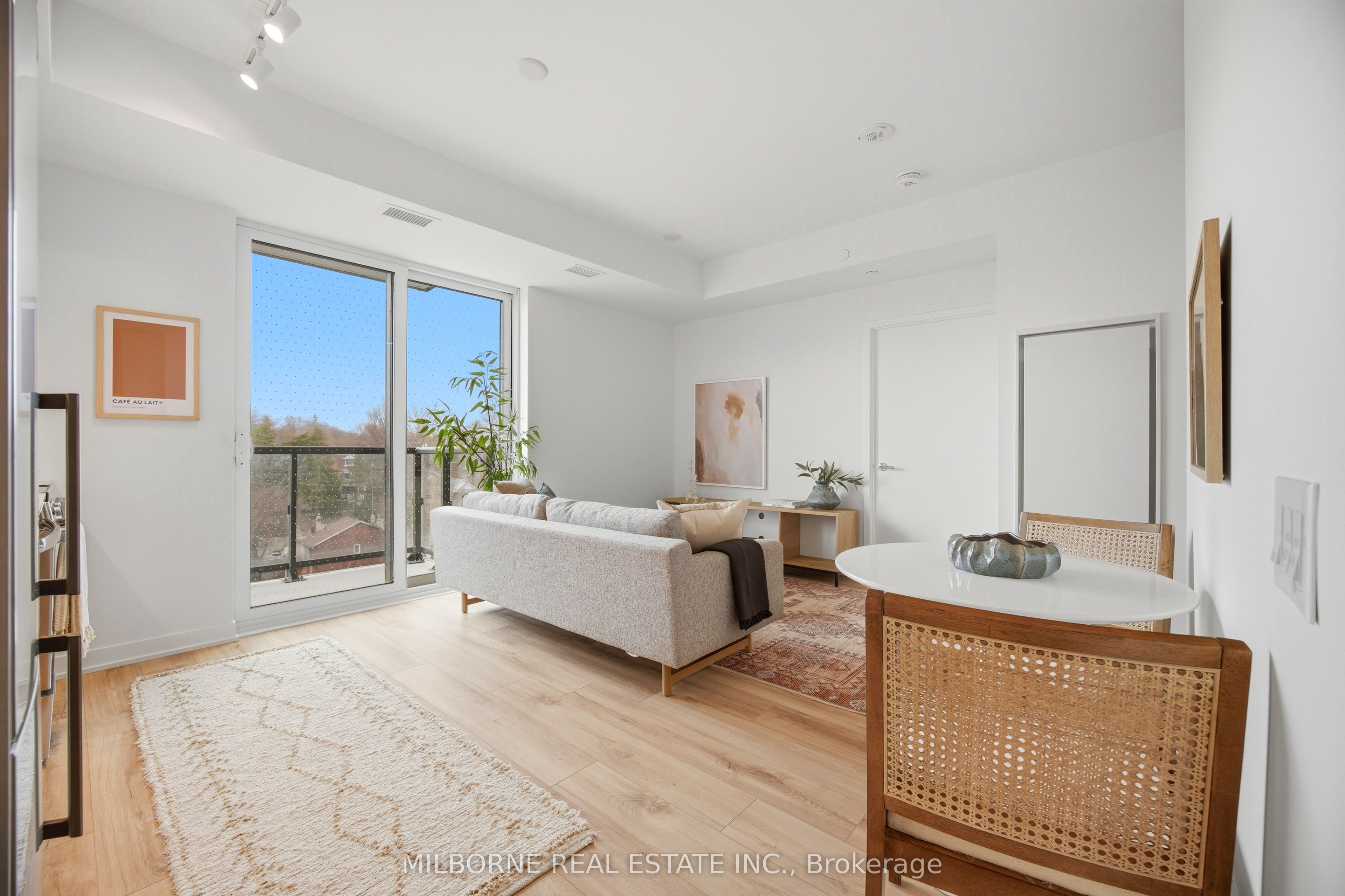 Additional image 3 of 516-1660 Bloor Street W, Toronto, ON, M6P 1A8