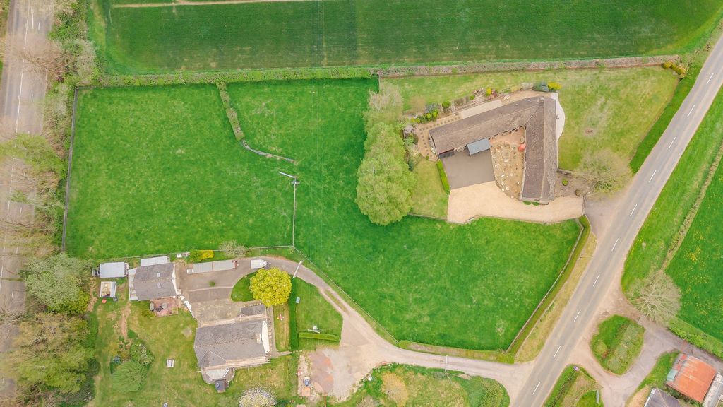 Additional image 22 of 3 bed barn conversion for saleCaerwent, Caldicot NP26