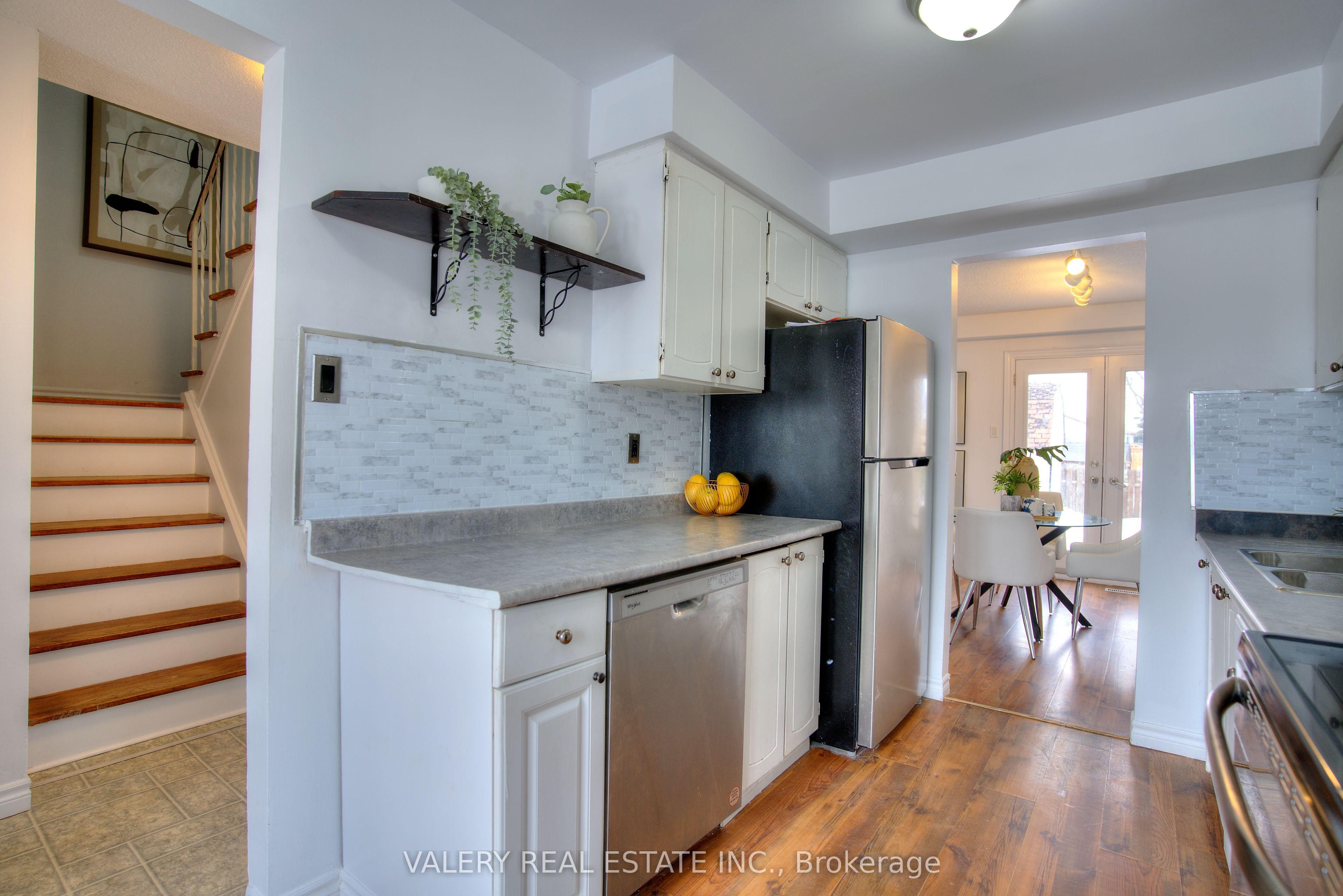 Additional image 6 of 24 Lampman Ln Lane, Barrie, ON, L4N 5B1