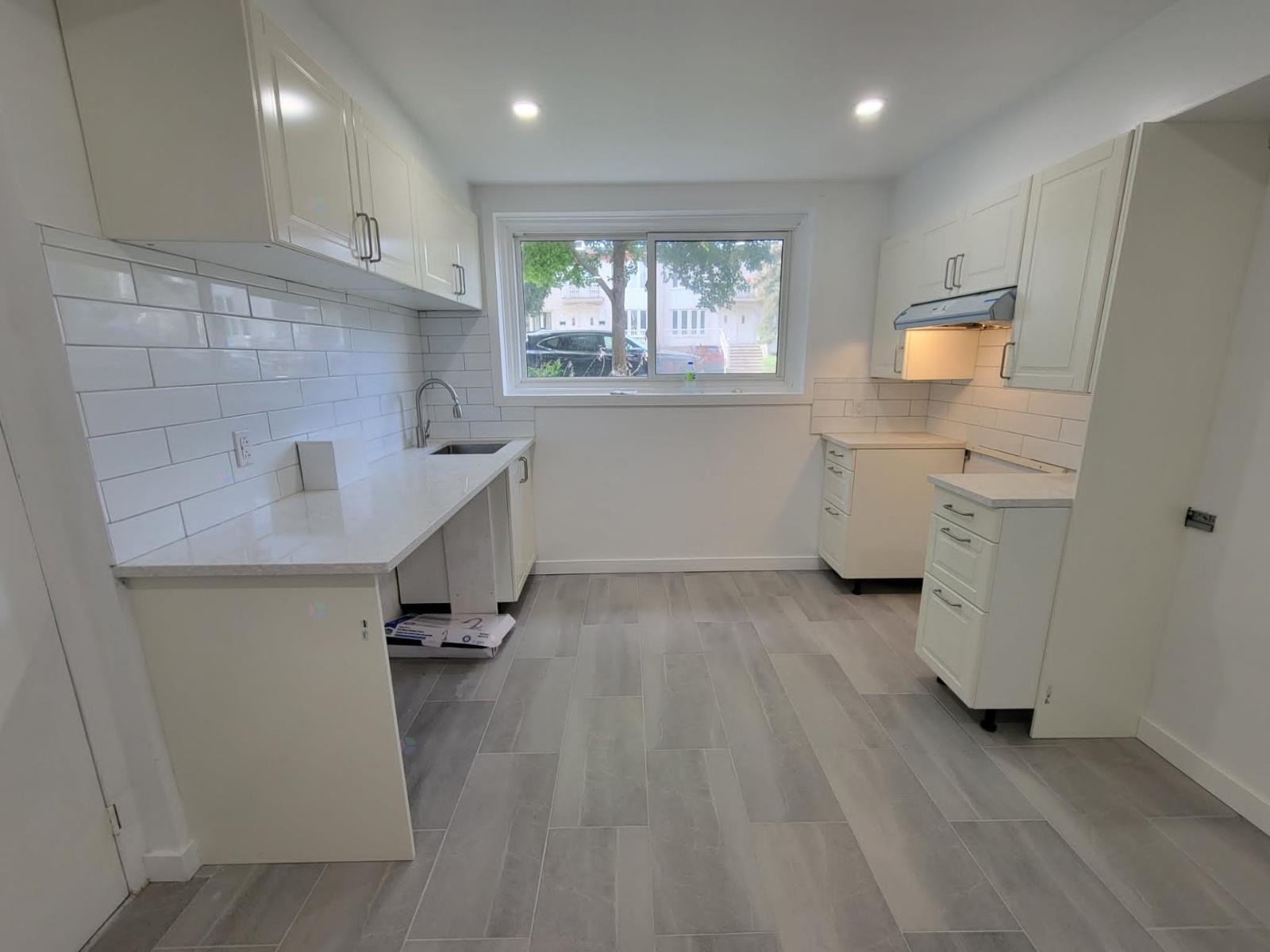 7781 Av. Avrillé