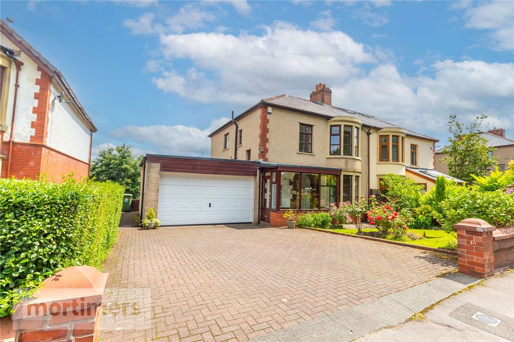 4 bed semi-detached house for saleManchester Road, Accrington, Lancashire BB5