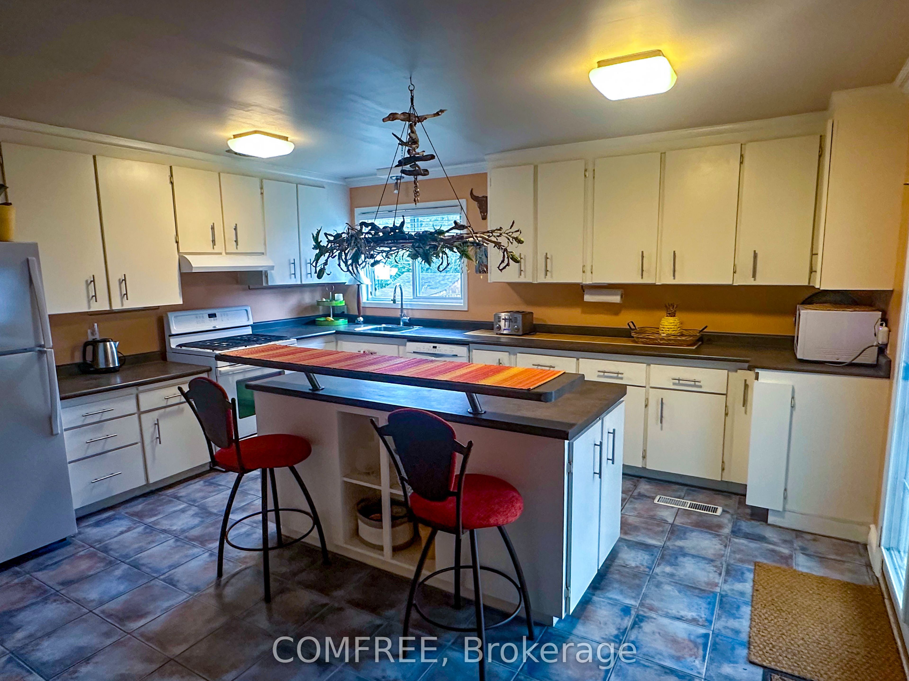 Additional image 4 of 38 South Edgeware Road, St. Thomas, ON, N5P 2H4