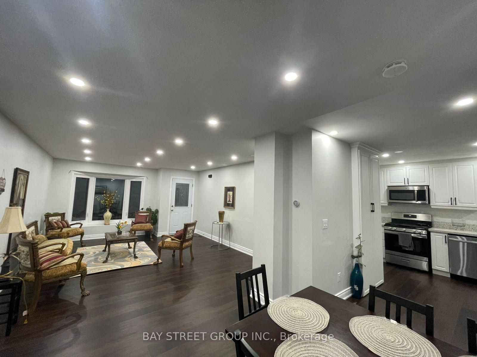 11 Drakes Drive, Hamilton, ON, L8E 4G4 photo 4