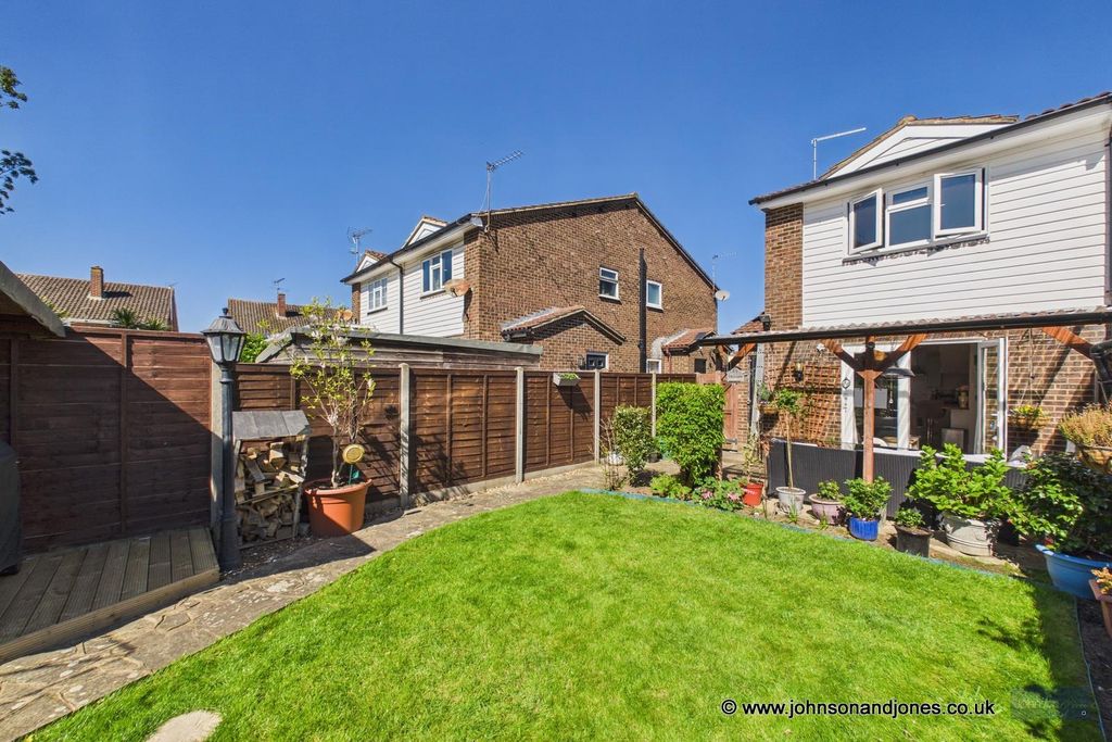 Additional image 17 of 1 bed property for saleCornhill Close, Addlestone KT15
