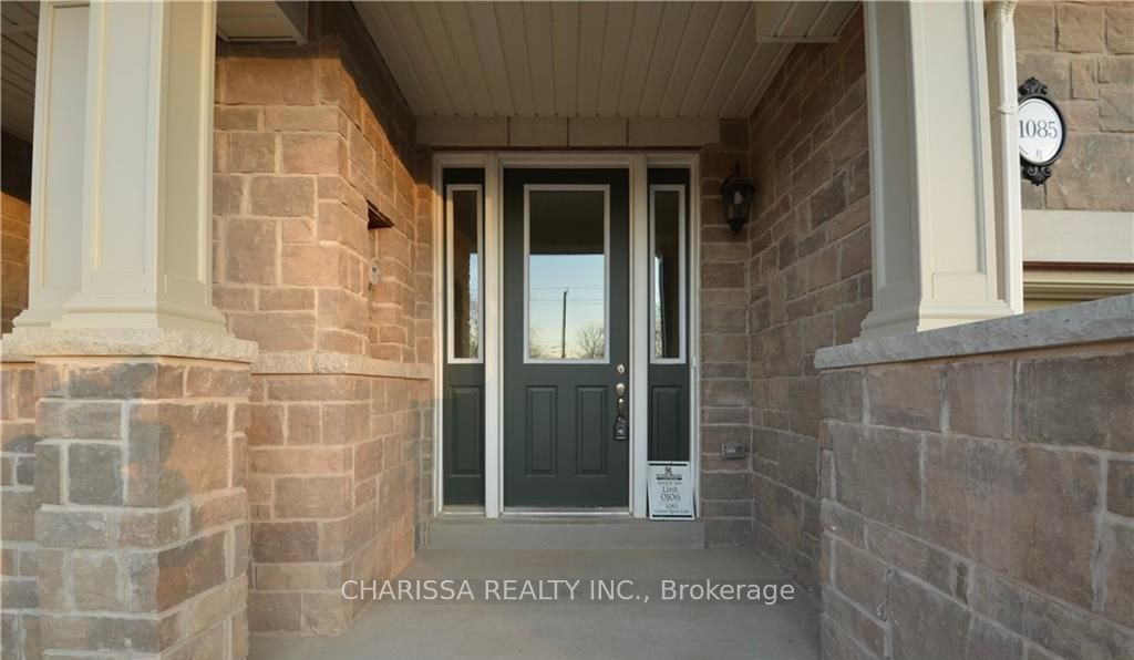 1085 Garner Road E, Hamilton, ON, L9G 0G9 photo 3