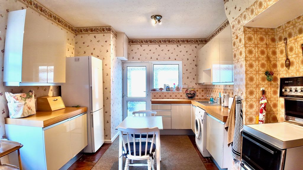 Additional image 4 of 3 bed semi-detached house for saleSunnybank Road, Blackwood NP12