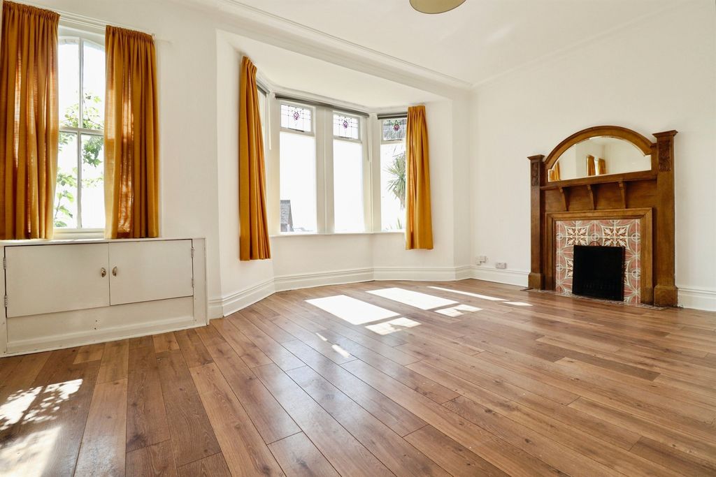Additional image 3 of 5 bed semi-detached house for salePorthkerry Road, Barry CF62