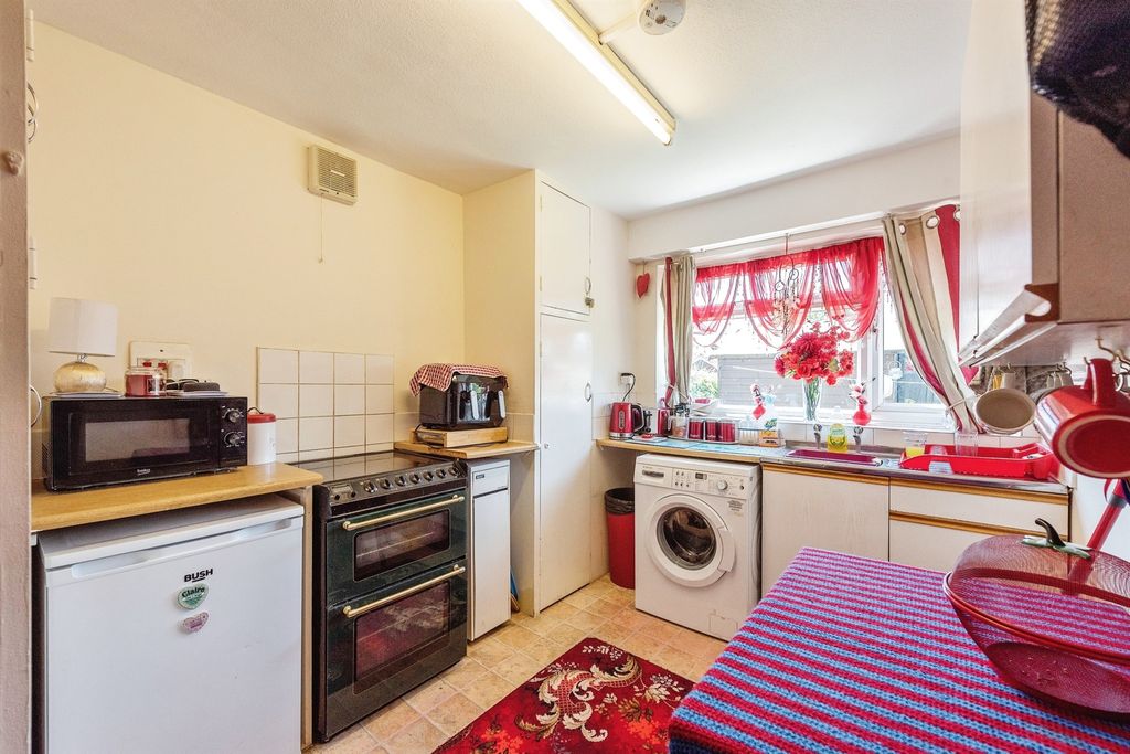 Additional image 2 of 2 bed flat for saleJennings Way, Diss IP22