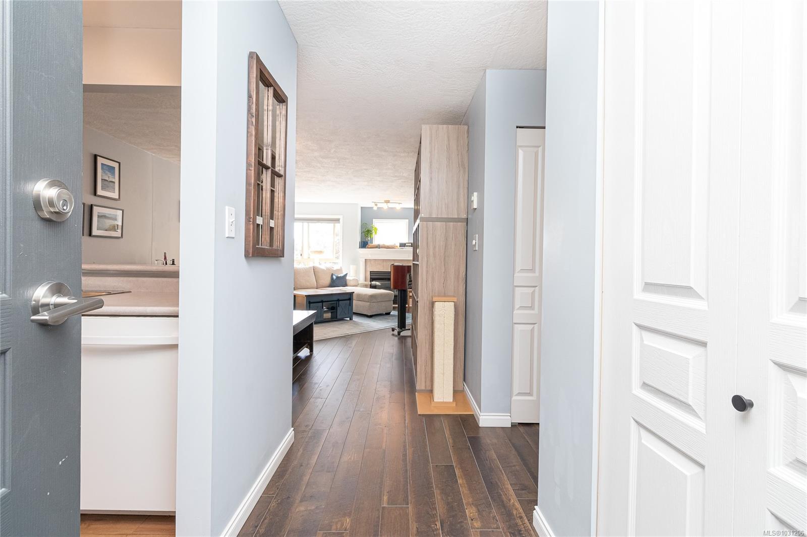Additional image 5 of 309-1025 Meares Street, Victoria, BC, V8V 3J7
