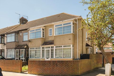Stanley Road, Southall UB1
