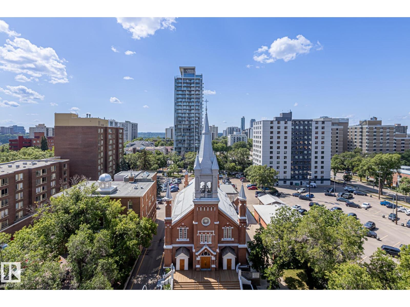 703-9917 110 Street NW, Edmonton, AB, T5K2N4
