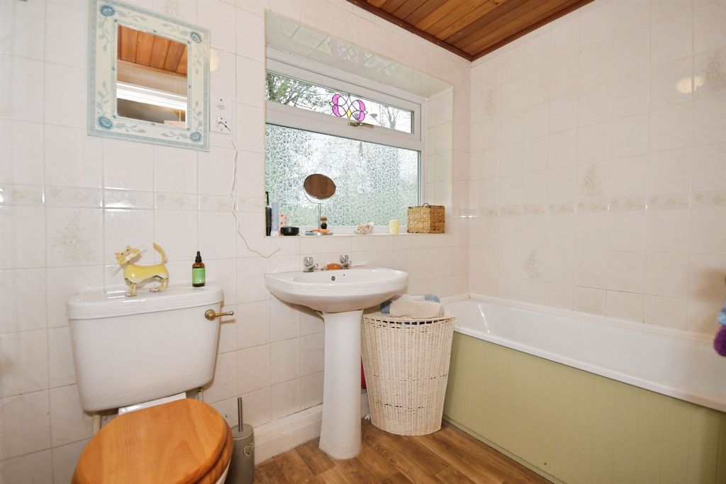 Additional image 13 of 3 bed semi-detached house for salePark Road, Bakewell DE45