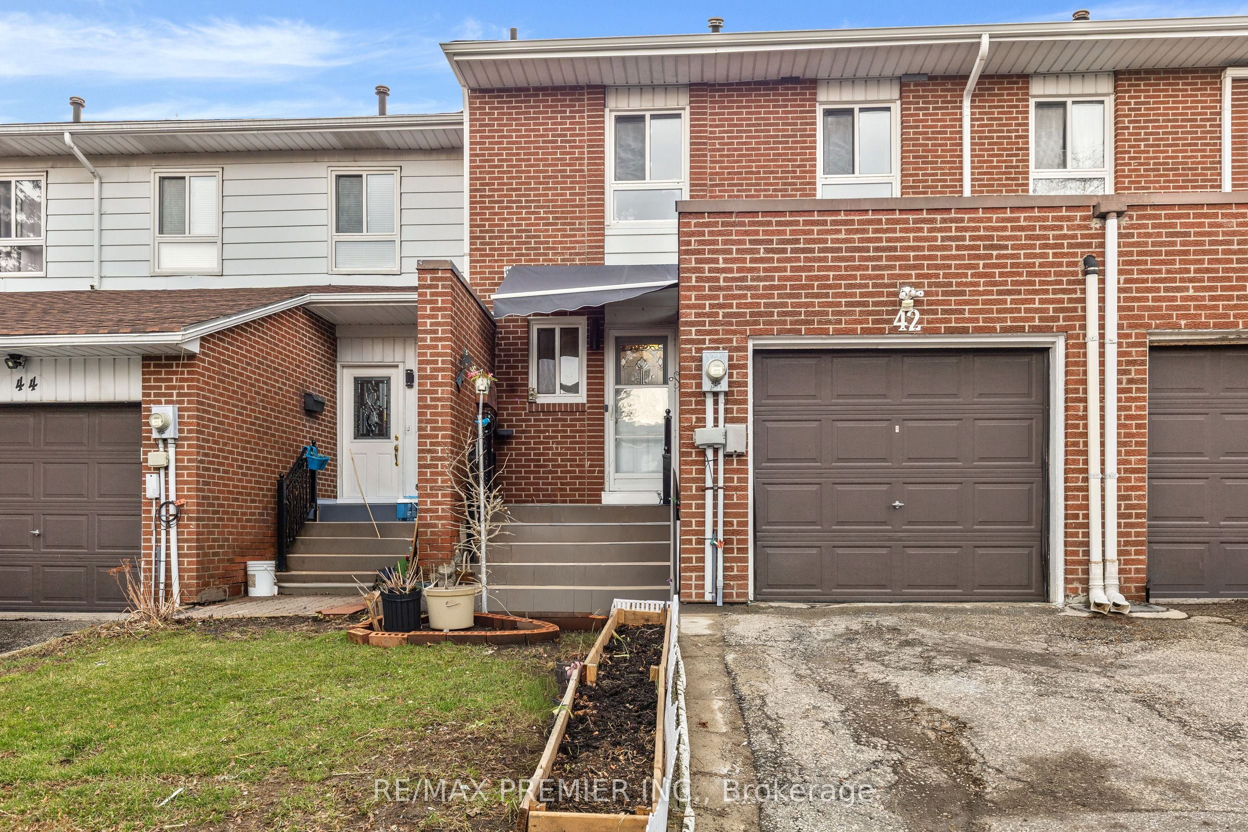 19-42 San Marino Way, Toronto, ON, M3N 2Y3