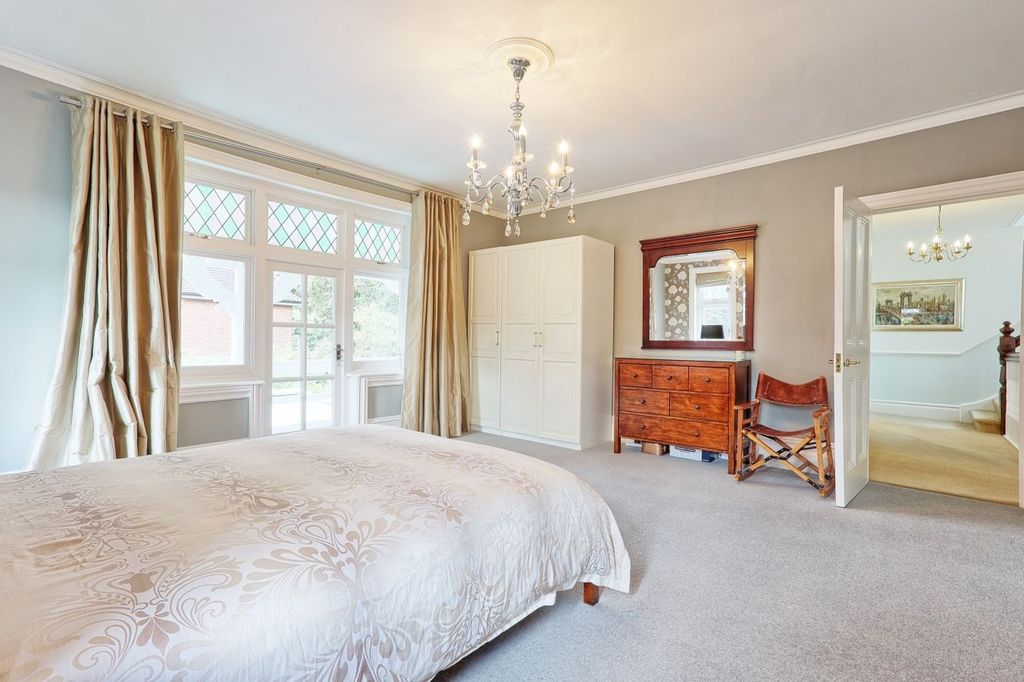 Additional image 19 of 5 bed detached house for saleBurntwood Avenue, Emerson Park, Hornchurch RM11