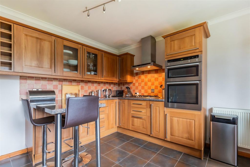 Additional image 4 of 3 bed property for saleBirchfield Crescent, Victoria Park, Cardiff CF5