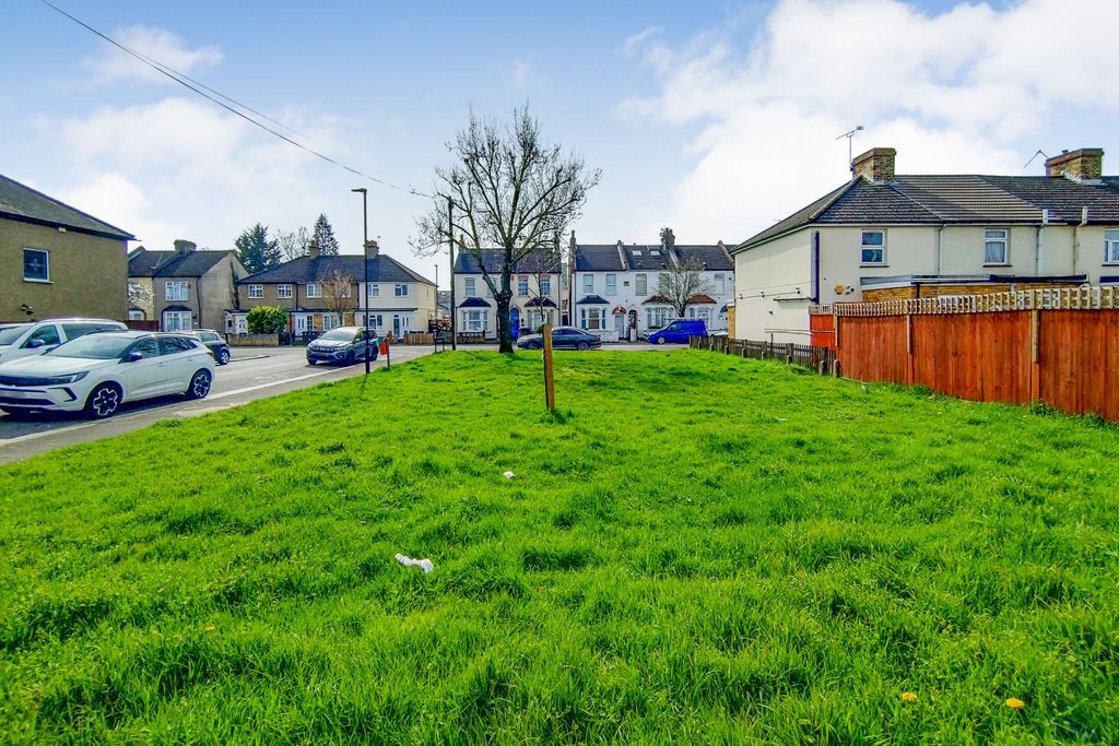 Land for saleAlbany Road, Enfield EN3